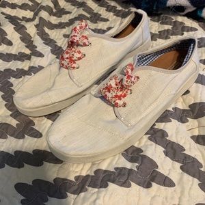Toms shoes floral lace